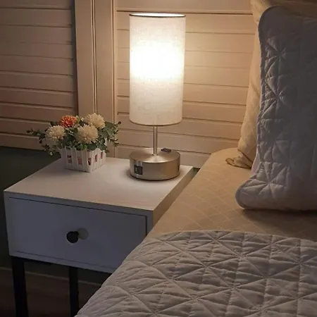 Riverside Bed And Breakfast-3
